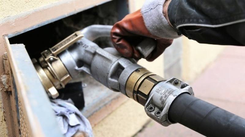 Διπλός Χριστουγεννιάτικος μποναμάς με επίδομα θέρμανσης και επιταγή ακρίβειας - Ποιοι είναι οι δικαιούχοι (Βίντεο)