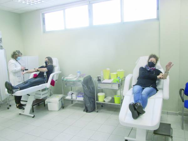 Συγκεντρώθηκαν 27 φιάλες στην αιμοδοσία του Κέντρου Υγείας Καλαμάτας (βίντεo)