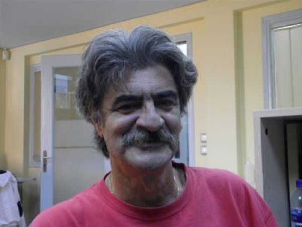 "Εφυγε" ο ηθοποιός Μπάμπης Αλατζάς