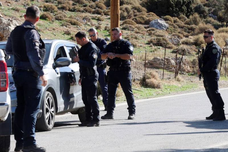 Παραδόθηκαν τα τρία καταζητούμενα αδέλφια για το μακελειό στα Βορίζια (βίντεο)