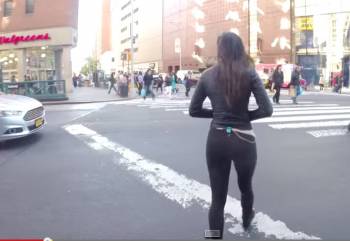 Τι συμβαίνει όταν κρύψεις μια κάμερα σε ένα κολάν