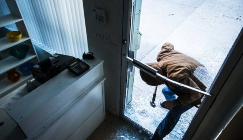 Χανιά: Διάρρηξη σε σπίτι με πυροβολισμούς - Τρεις τραυματίες