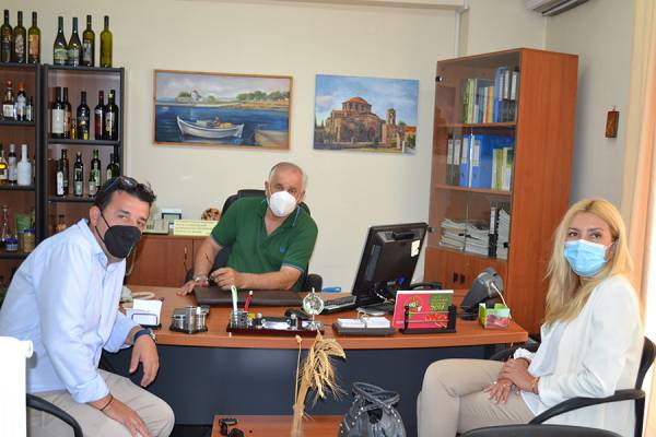 Η υφυπουργός Αγροτικής Ανάπτυξης Φωτεινή Αραμπατζή στη ΔΑΟΚ Τριφυλία