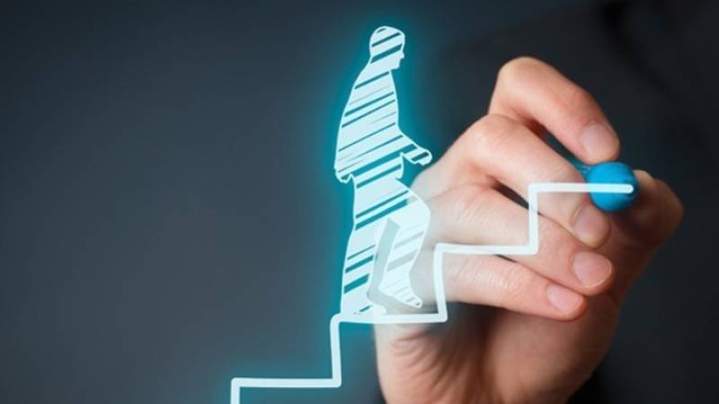 Μπαράζ θετικών ειδήσεων για την οικονομία - Οι κενές θέσεις εργασίας και τα σχέδια ενίσχυσης της απασχόλησης