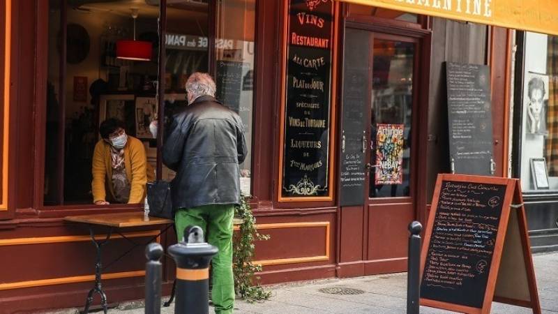 Η ανασφάλεια της πανδημίας αυξάνει την κατανάλωση αλκοόλ