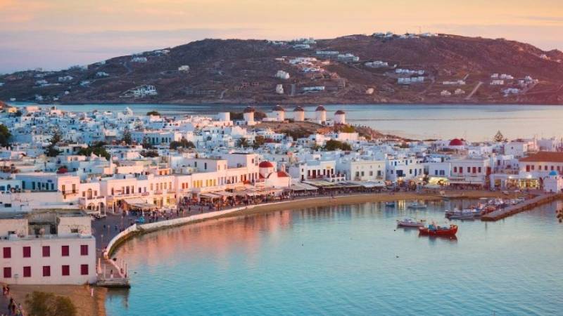 Αύξηση τόσο στις αφίξεις όσο και στις διανυκτερεύσεις τουριστών τον Μάιο σύμφωνα με την ΕΛΣΤΑΤ