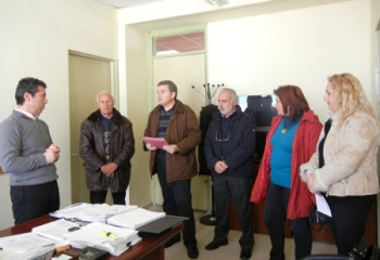 Την παραίτηση του διευθυντή Πρωτοβάθμιας για τη συγχώνευση δημοτικών σχολείων ζητεί η Ενωση Γονέων