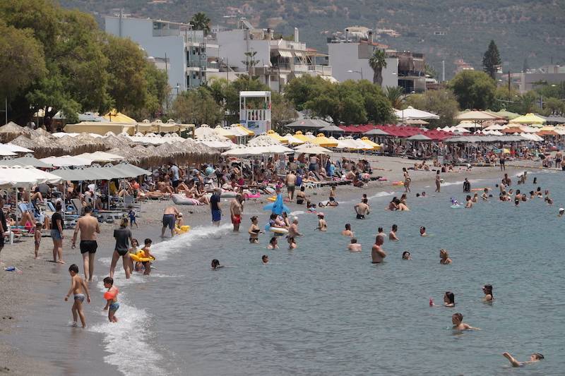 Κομπλέ η Μεσσηνία το Δεκαπενταύγουστο σε ξενοδοχεία και καταλύματα βραχυχρόνιας μίσθωσης