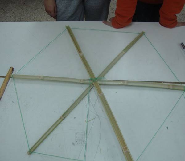 Παρασκευή λούπινων και κατασκευή χαρταετού στη Βέργα