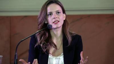 Έ. Αχτσιόγλου: Η λογική της κυβέρνησης είναι ότι μονά-ζυγά η εργασία θα χάνει