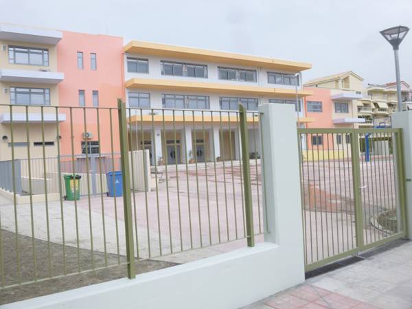 Παραδόθηκε το προαύλιο του 8ου Δημοτικού