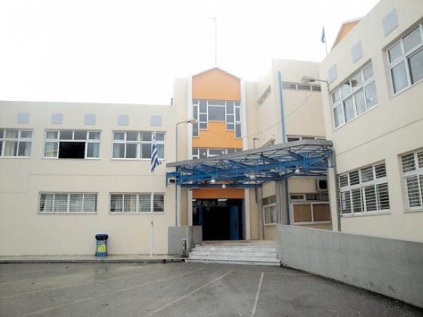 Φάρσα για βόμβα σε 1ο Λύκειο και ΔΟΥ Καλαμάτας