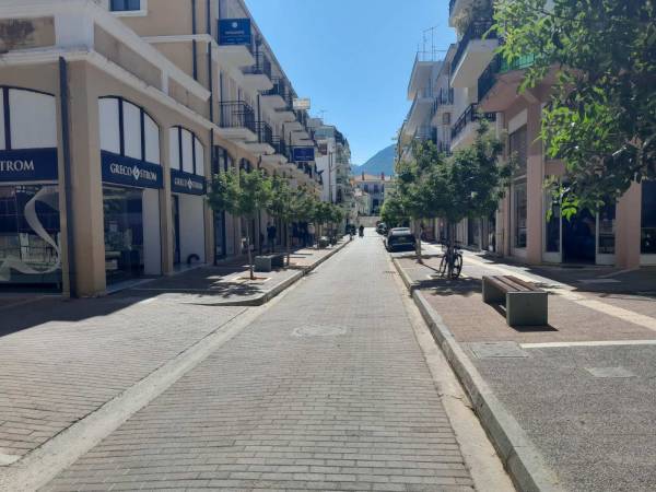Επιβεβαιώθηκε ότι δεν ολοκληρώνεται η ανάπλαση της Κολοκοτρώνη