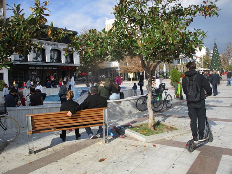 Καλαμάτα: Απόλαυσαν την καλή μέρα, που μόνο lockdown δεν θύμιζε…