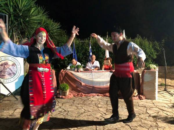 Ξεκίνησαν οι “Κυπαρισσιακές Ηλιαχτίδες”