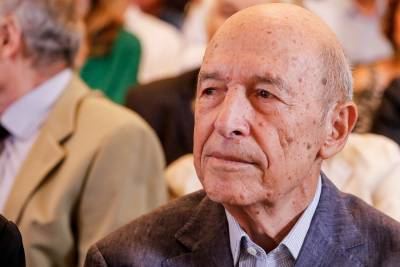 Σημίτης: "Τα υψηλά πρωτογενή πλεονάσματα θα οδηγήσουν σε χαμηλούς ρυθμούς ανάπτυξης"