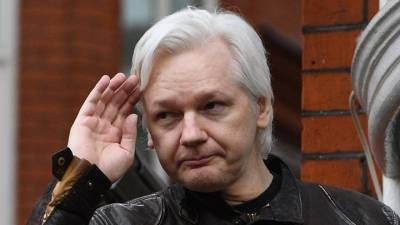 Δικαστήριο του Ισημερινού αποφάσισε να αφαιρεθεί η υπηκοότητα από τον Τζούλιαν Ασάνζ