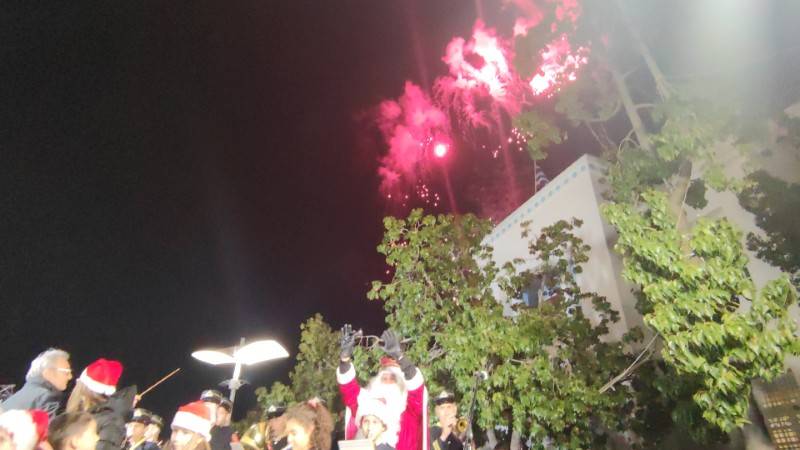 Σε γιορτινό κλίμα από σήμερα ο Δήμος Μεσσήνης