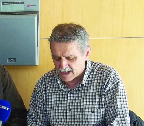 Κατάληψη στο ταμείο της ΔΕΥΑΚ