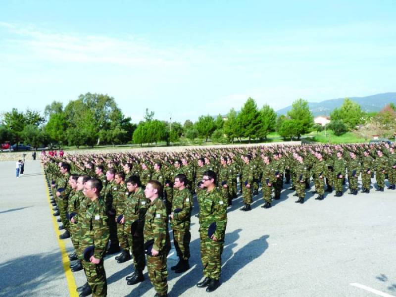 Ορκωμοσία νεοσυλλέκτων στο Στρατόπεδο Καλαμάτας