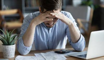 Φόροι στην εργασία - Τέλος επιτηδεύματος: Δύο μεγάλες "πληγές"