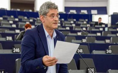 Κύρκος: Ολα τα κόμματα πρέπει να στηρίξουν συμφωνία που θα περιέχει το erga omnes