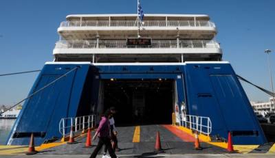 Τιμές καυσίμων: Έρχονται αυξήσεις στα εισιτήρια των πλοίων και "φρένο" στα δρομολόγια