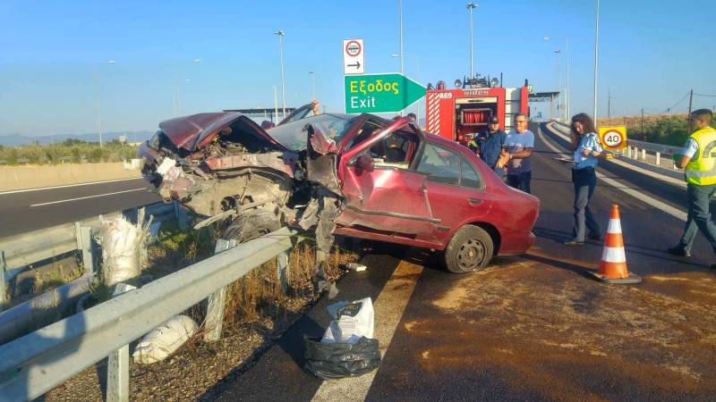Καλαμάτα: Σοβαρό τροχαίο με έναν τραυματία στον αυτοκινητόδρομο
