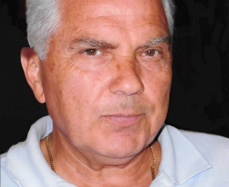 Οι “λιθοβολημένοι” ιβίσκοι της Καλαμάτας