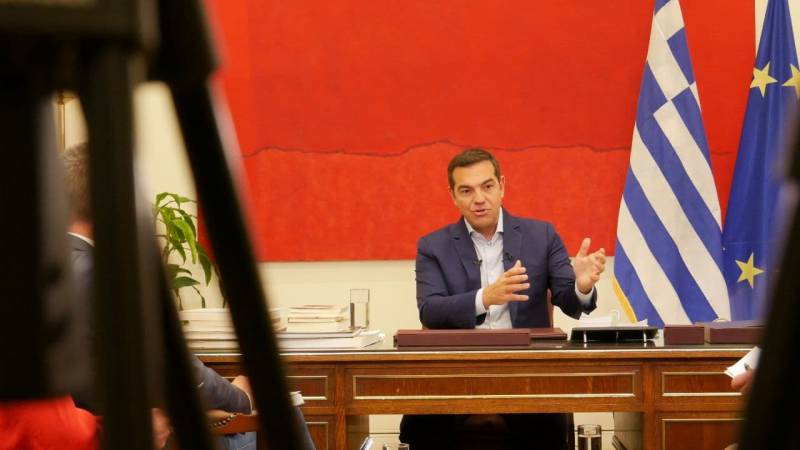 Διακαναλική συνέντευξη Τσίπρα: Επίθεση στην κυβέρνηση σε όλα τα μέτωπα (βίντεο)