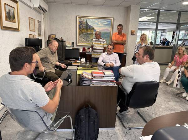 Επισκέψεις Βασιλόπουλου σε τυποποιητικές μονάδες της Καλαμάτας