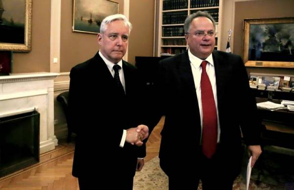 «Υπάρχει ακόμη χρόνος για συμφωνία» δήλωσε ο πρέσβης των ΗΠΑ Ντ. Πιρς μετά τη συνάντησή του με τον Ν. Κοτζιά