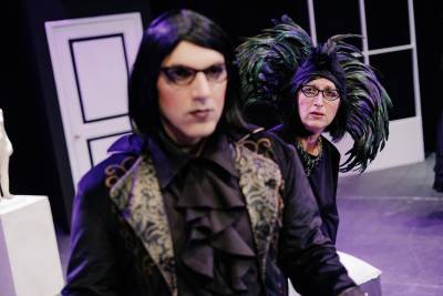 «Συν Ενα – Μιχάλης Τούμπουρος»: Τελευταίες παραστάσεις για την “Τελετή”