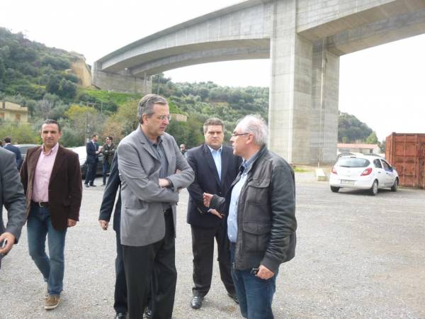Στο &quot;νεκρό&quot; εργοτάξιο του περιφερειακού της Καλαμάτας ο Αντ. Σαμαράς (βίντεο)
