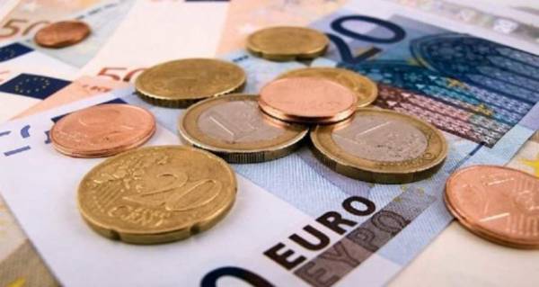 Με κουπόνια η σειρά για το Εισόδημα Αλληλεγγύης