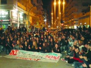 Οι βουλευτές ζητούν να παραμείνει η Λογοθεραπεία