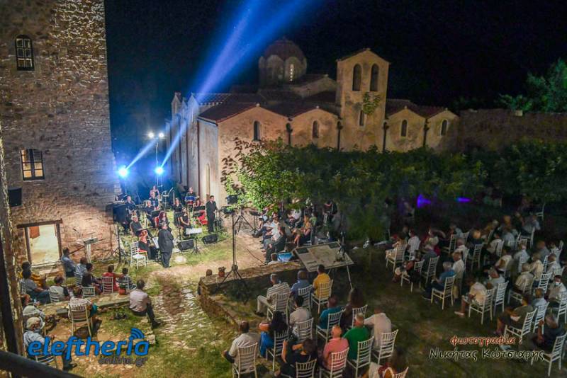 Μεσσηνία: Μαγευτική «Καντάτα για την Αποκάλυψη» στο Ανδρομονάστηρο (φωτογραφίες)