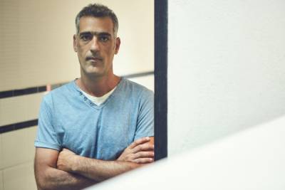 Ο Μεσσήνιος σκηνοθέτης Νίκος Labôt στην &quot;Ε&quot;: “Αν οι άνθρωποι θελήσουν να κυνηγήσουν τα όνειρά τους μπορούν να αλλάξουν την πορεία τους”