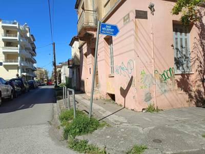 Στραβές πινακίδες...