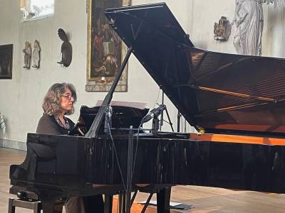 Με ρεσιτάλ της Λορέντας Ράμου τα 75 χρόνια του Σουηδικού Αρχαιολογικού Ινστιτούτου Αθηνών - Εντυπωσίασε η σύνδεση του Στ. Γυφτάκη