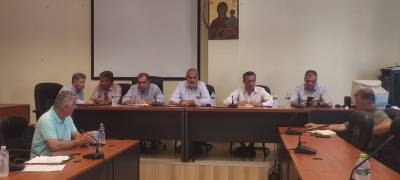 Σύσκεψη με Κατσαφάδο για την φωτιά στα χωριά του Αετού: Ζητούμενο η άμεση αποζημίωση των πληγέντων (βίντεο)