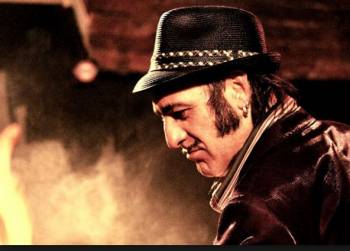 Ο Τονίνο Καροτόνε την Τετάρτη στο "Aquarella" στην Καρδαμύλη