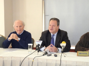 Η &quot;Οικολογική Συμπολιτεία&quot; στηρίζει τον Π. Τατούλη, σύμφωνα με τον επικεφαλής Λάμπρο Μπούκλη