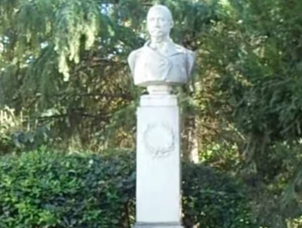 Χωροθέτηση προτομής Αλέξανδρου Κουμουνδούρου στην Καλαμάτα