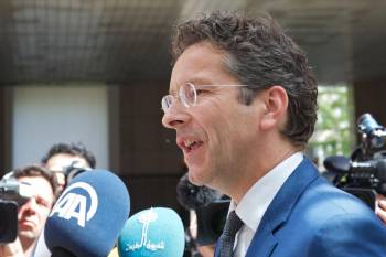 Ντάισελμπλουμ: &quot;Η Ελλάδα πρέπει να λάβει σκληρές αποφάσεις&quot;