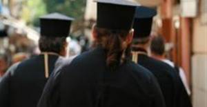 Αρνήθηκαν να τελέσουν την κηδεία λόγω... πολιτικού γάμου