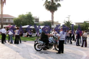 Βίντεο από την συγκέντρωση &quot;Αγανακτισμένων&quot; στην πλατεία Κυπαρισσίας
