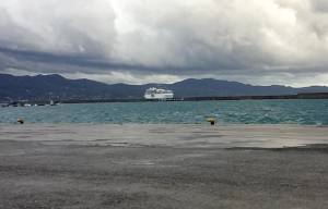 Λόγω καιρού δεν έδεσε στο λιμάνι της Καλαμάτας το &quot;Costa neo Romantica&quot;