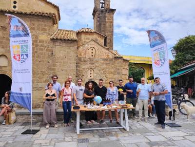 Experiences Kalamata: Tίμησε την Παγκόσμια Ημέρα Τουρισμού στην πλατεία Αγίων Αποστόλων (βίντεο)