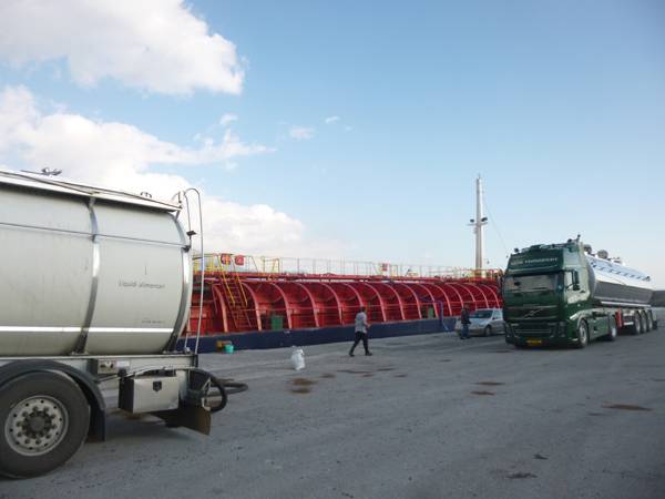 Μεσσηνιακό πυρηνέλαιο με καράβι στην Ισπανία